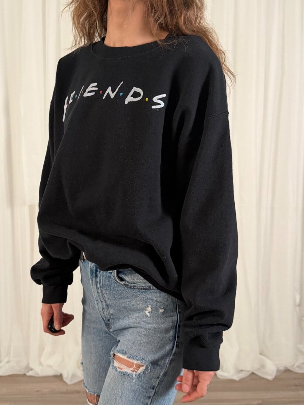 Friends Black Graphic Crewneck Sweatshirt Size Medium - Picture 3 of 5